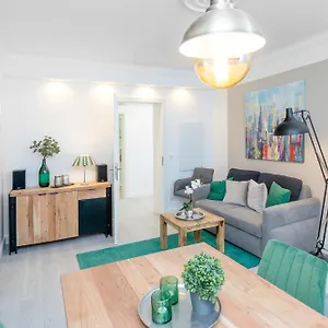 The Lachmann Vh, 2br One Living Up To 6 People Berlijn
